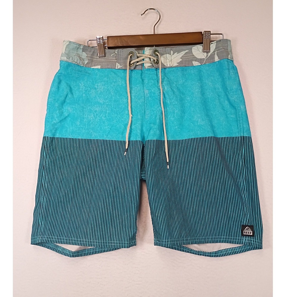 Surf Coastal Reef Mens 30 Turquoise Striped Floral Colorblock Board Shorts